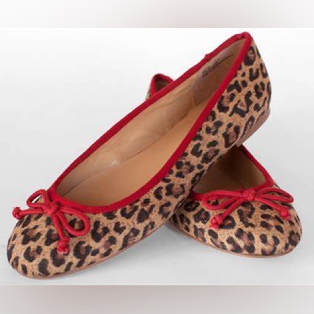 Kelsi Dagger Leopard Print Flats with Red Trim Runs small - Picture 3 of 14